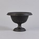 1570 7045 GARDEN URN